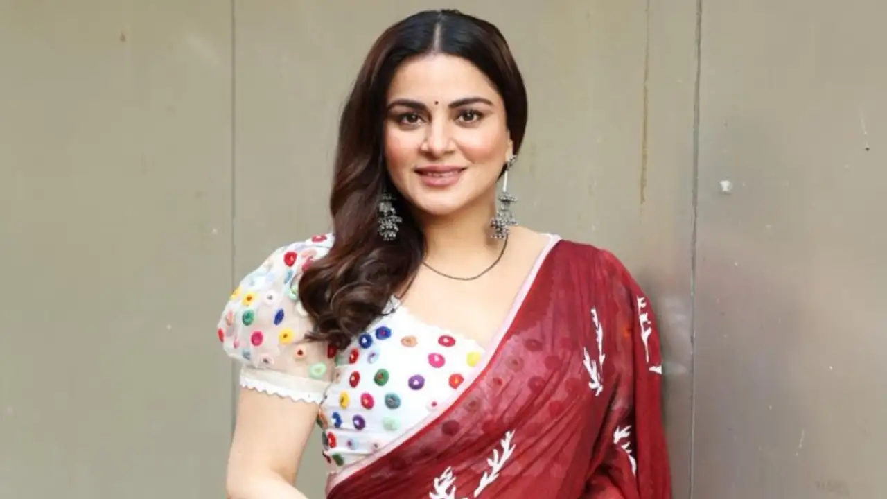 Shraddha Arya shares PICS with co-star Shakti Arora Shraddha Arya shares PICS with co-star Shakti Arora