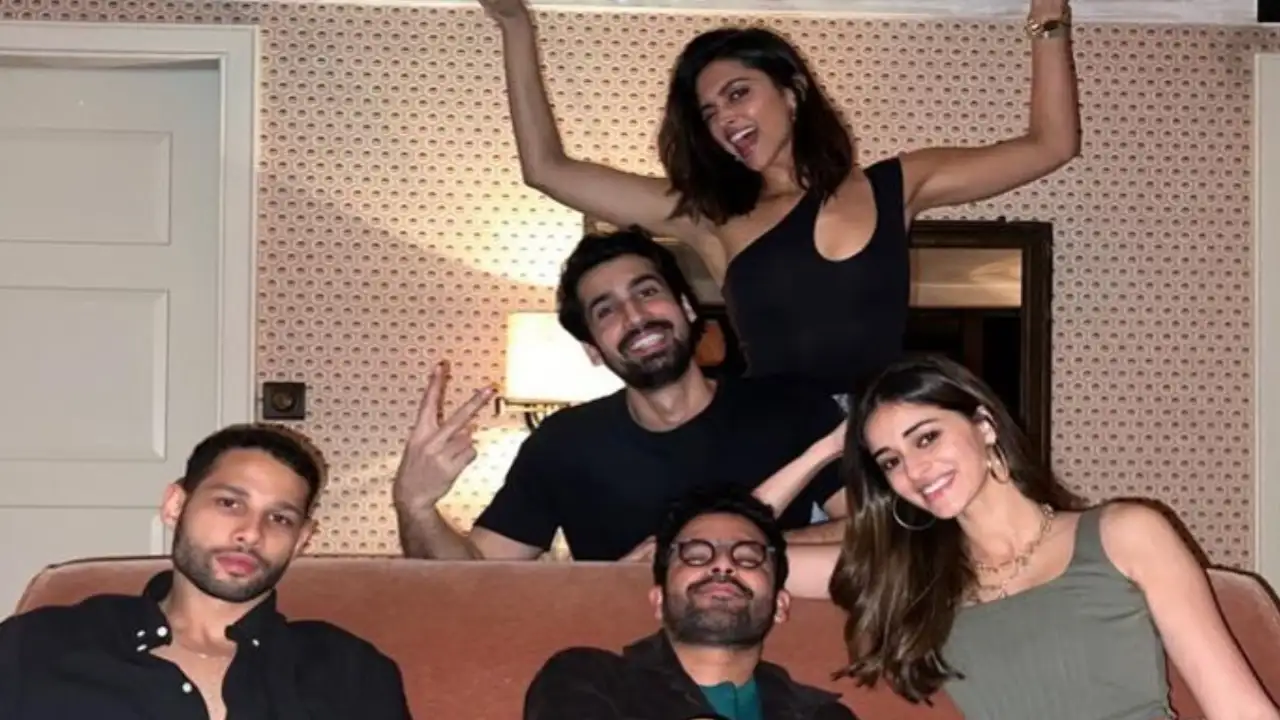 1 year of Gehraiyaan: Ananya Panday drops UNSEEN PIC with Deepika Padukone,  Siddhant; Thanks Karan Johar | PINKVILLA