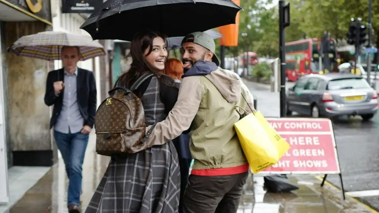 Picture courtesy: Instagram Throwback picture of Sonam Kapoor and Anand Ahuja