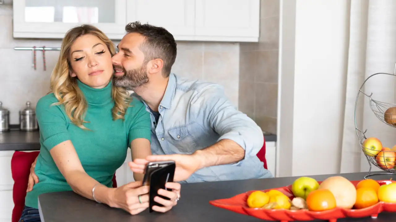Zodiac Signs Who Lavish Attention on Their Lovers Zodiac Signs Who Lavish Attention on Their Lovers