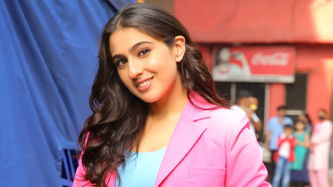 Here’s what advice Sara Ali Khan received from both Saif Ali Khan and Amrita Singh before choosing a script Here’s what advice Sara Ali Khan received from both Saif Ali Khan and Amrita Singh before choosing a script