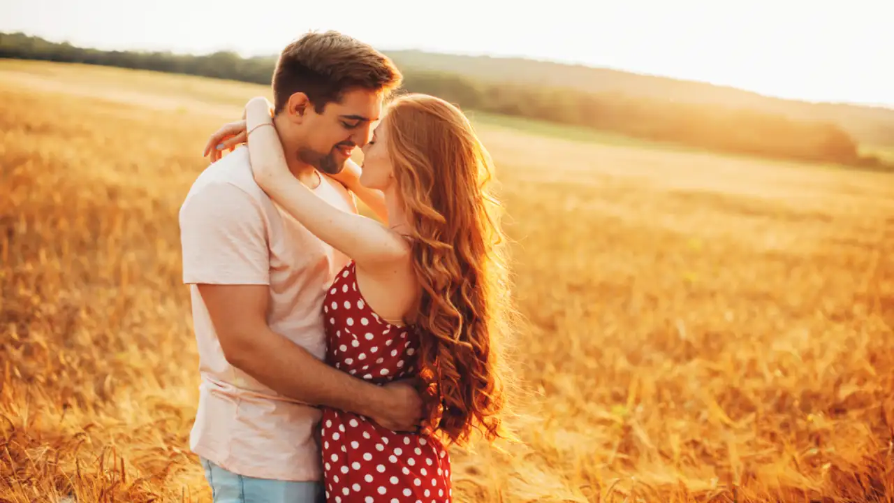 Zodiac Signs Who Repeatedly Prove They're Excellent Boyfriends