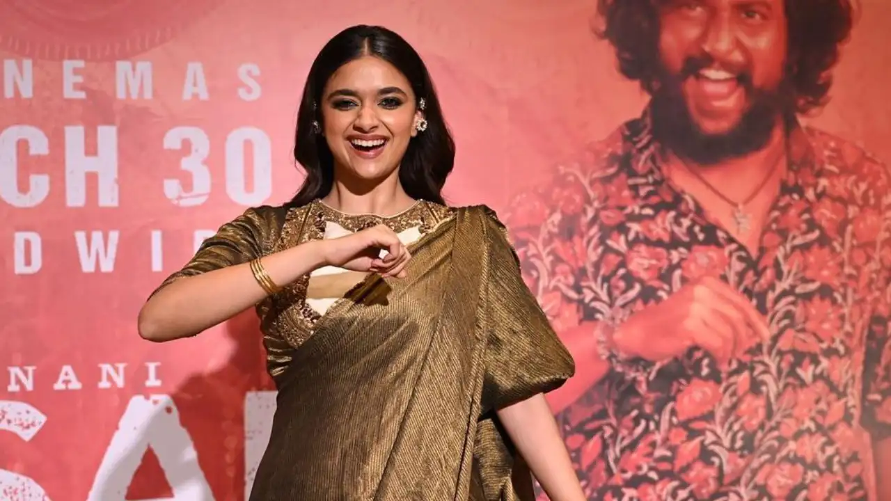 Bollywood Heroine Keerthy Xxx Video - Dasara star Keerthy Suresh gifts gold coins to unit members; Here's how  much the actress spent | PINKVILLA