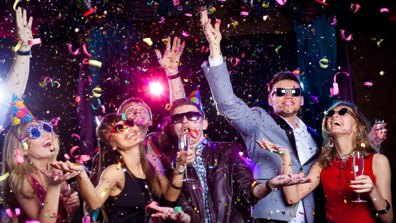 23 Outstanding Adult Party Games for Fun