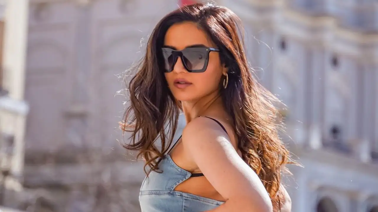 Has Jasmin Bhasin dropped out of her Bollywood debut film produced by Vikram Bhatt? Actress spills beans Has Jasmin Bhasin dropped out of her Bollywood debut film produced by Vikram Bhatt? Actress spills beans