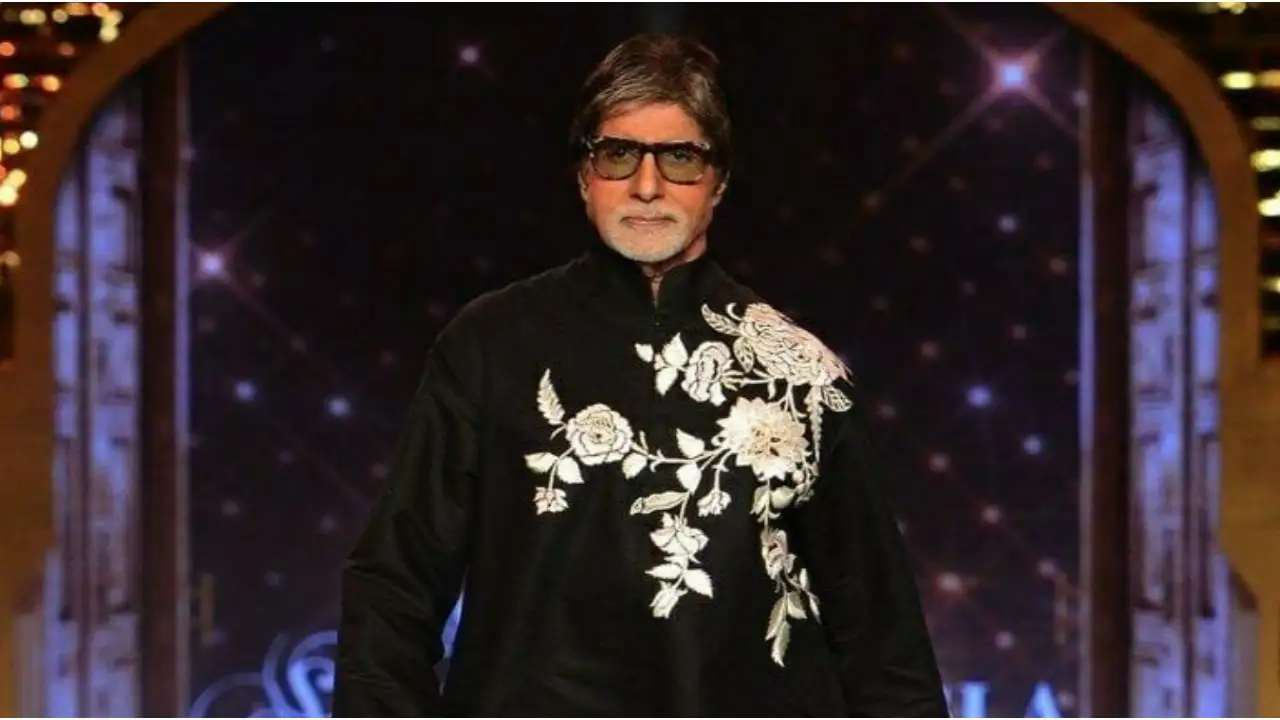 Picture courtesy: Instagram Amitabh Bachchan looks handsome