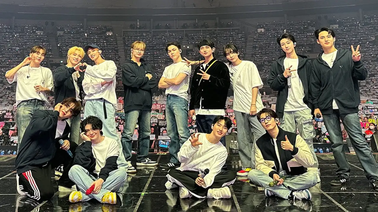 SEVENTEEN in CARAT LAND: courtesy of SEVENTEEN's Twitter SEVENTEEN in CARAT LAND: courtesy of SEVENTEEN's Twitter