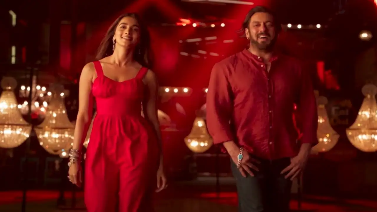 Salman Khan and Pooja Hegde’s sizzling chemistry is unmissable in Kisi Ka Bhai Kisi Ki Jaan’s Jee Rahe The Hum Salman Khan and Pooja Hegde’s sizzling chemistry is unmissable in Kisi Ka Bhai Kisi Ki Jaan’s Jee Rahe The Hum
