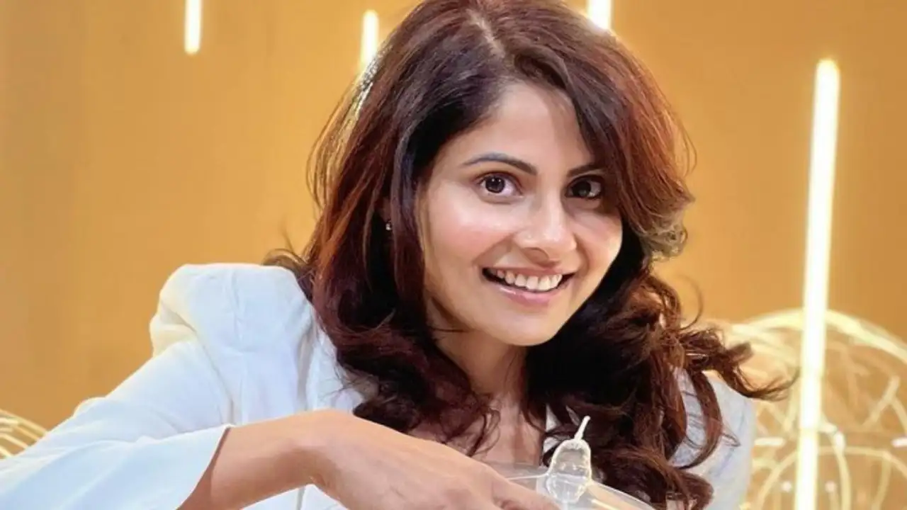 Actress Chhavi Mittal shuts down trolls who shamed her for kissing her kids, Says 'love them in my way'