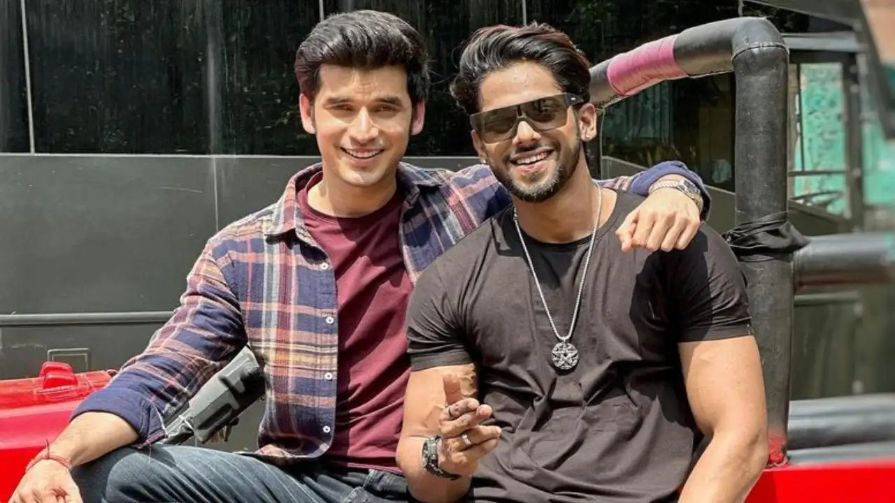 Kundali Bhagya's Paras Kalnawat and Baseer Ali aka Luthra brothers are all smiles as they pose for a PIC Kundali Bhagya's Paras Kalnawat and Baseer Ali aka Luthra brothers are all smiles as they pose for a PIC
