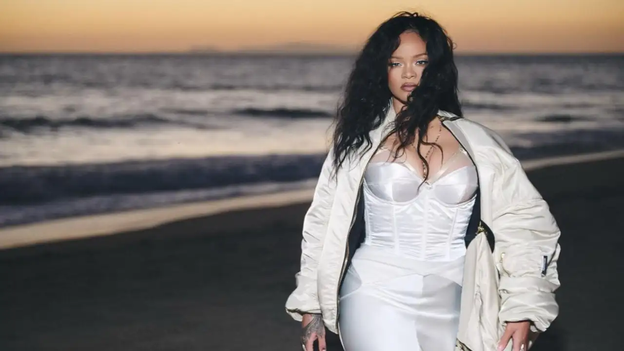 Image Source: Rihanna Instagram Rihanna