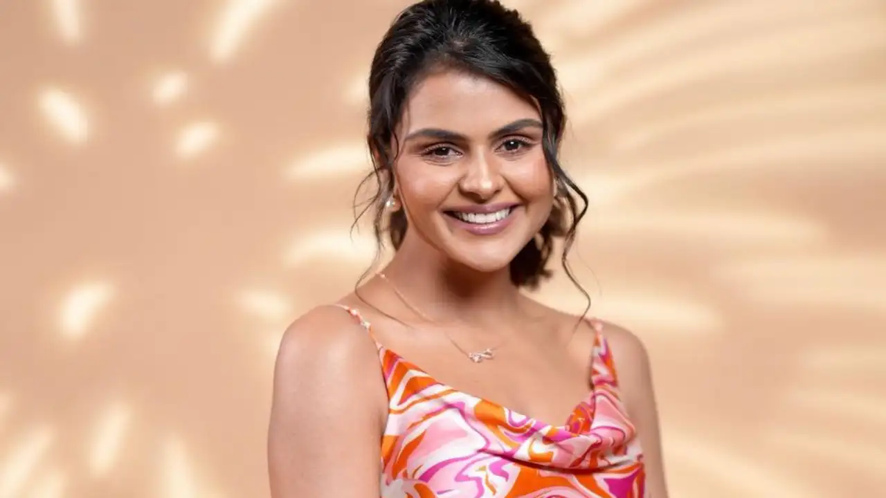 Bigg Boss 16 fame Priyanka Chahar Choudhary stuns as she poses in a stylish orange outfit; See PICS Bigg Boss 16 fame Priyanka Chahar Choudhary stuns as she poses in a stylish orange outfit; See PICS