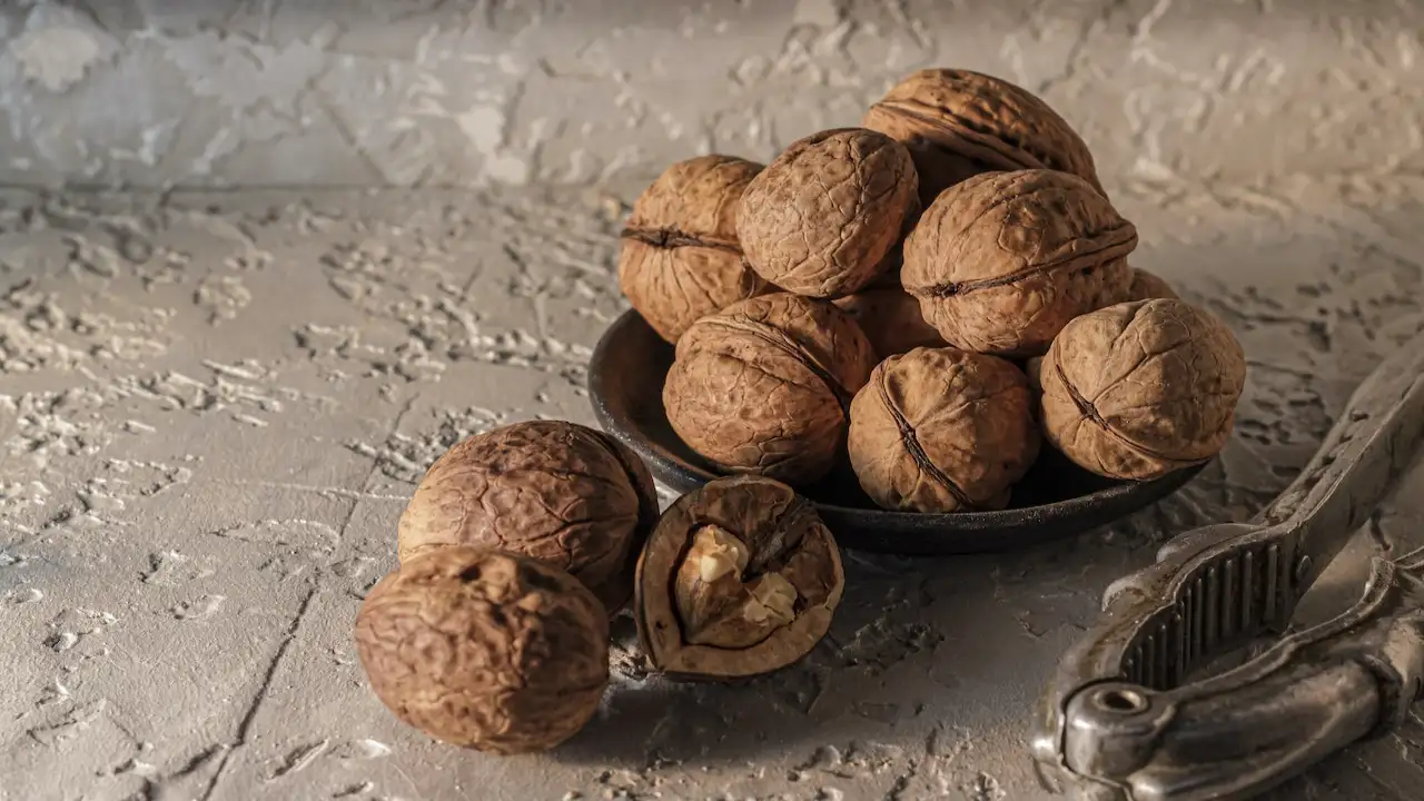 15 Incredible Health Benefits Of Walnut