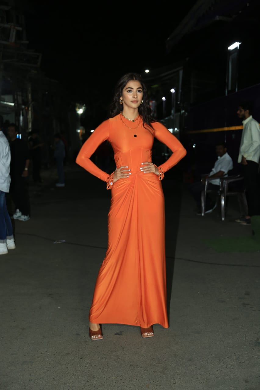 Pooja Hegde's orange corset top and tulip skirt by Arpita Mehta is ...