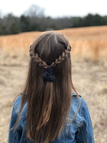 Simple Hairstyle For College Girls (Tutorial) - ArtsyCraftsyDad