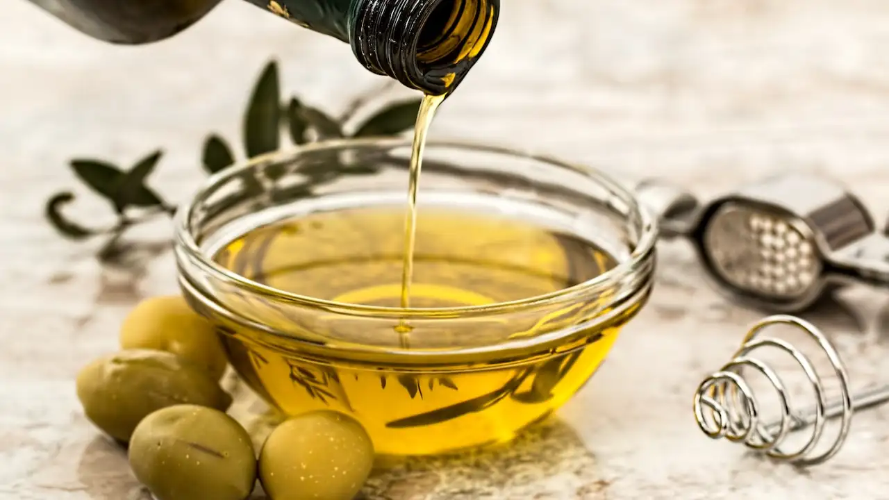 Decoding 10 potential side effects of olive oil