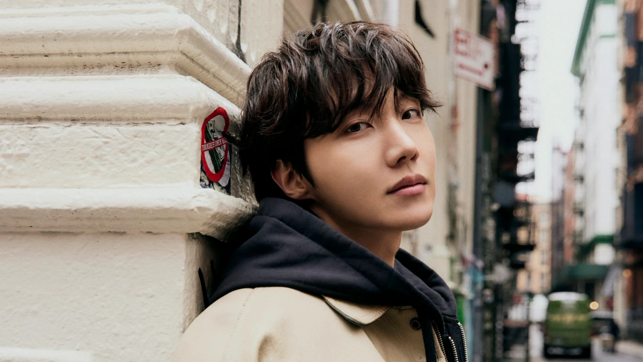 BTS' J-Hope completes 20 kilometer ruck march in military; New photos OUT |  PINKVILLA: Korean