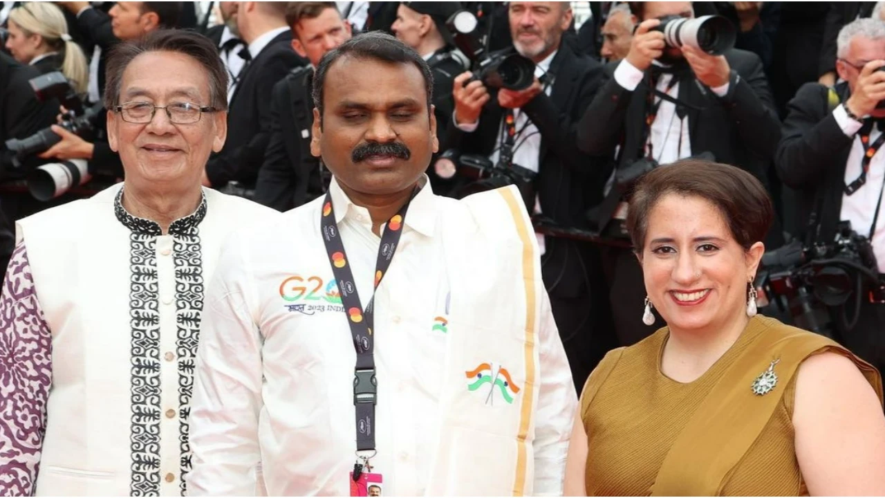 Cannes 2023: Guneet Monga walks red carpet in a saree; Says 'It makes my heart swell with pride to see...'