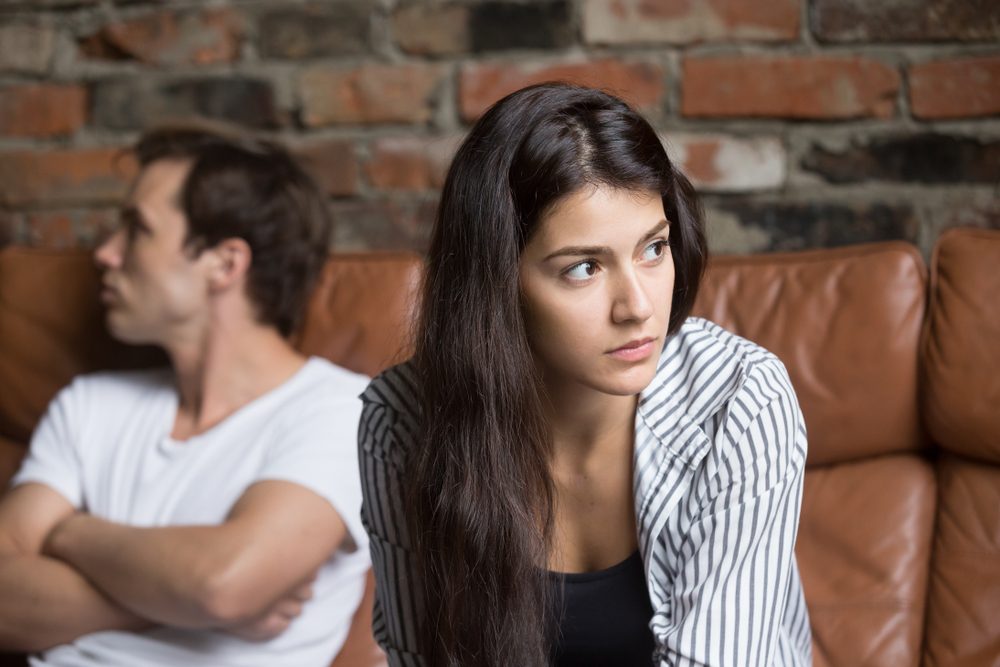 signs of a controlling woman