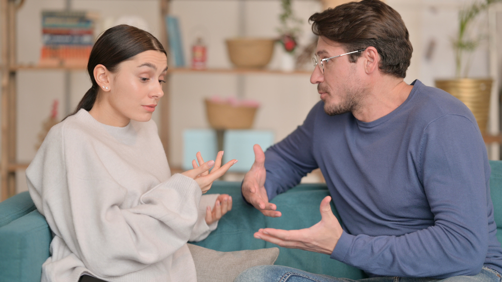 signs of a controlling woman