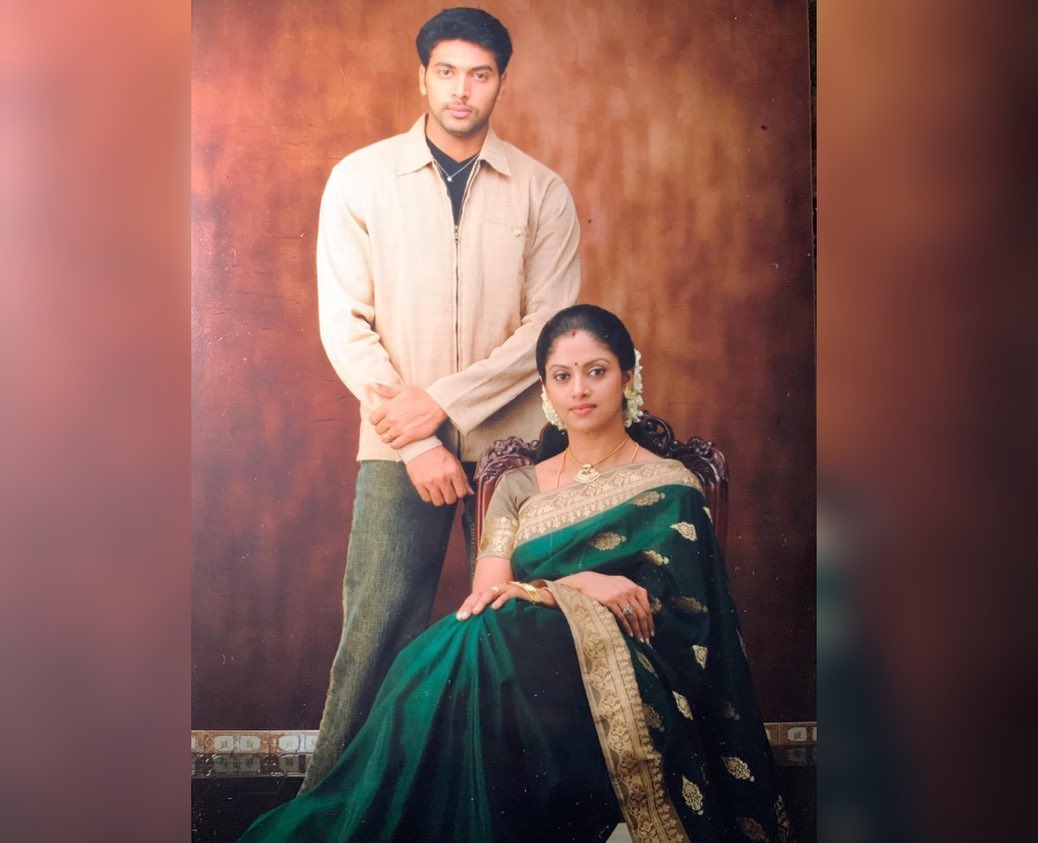 Nadhiya as Mahalakshmi in M ​​Kumaran S/O Mahalakshmi