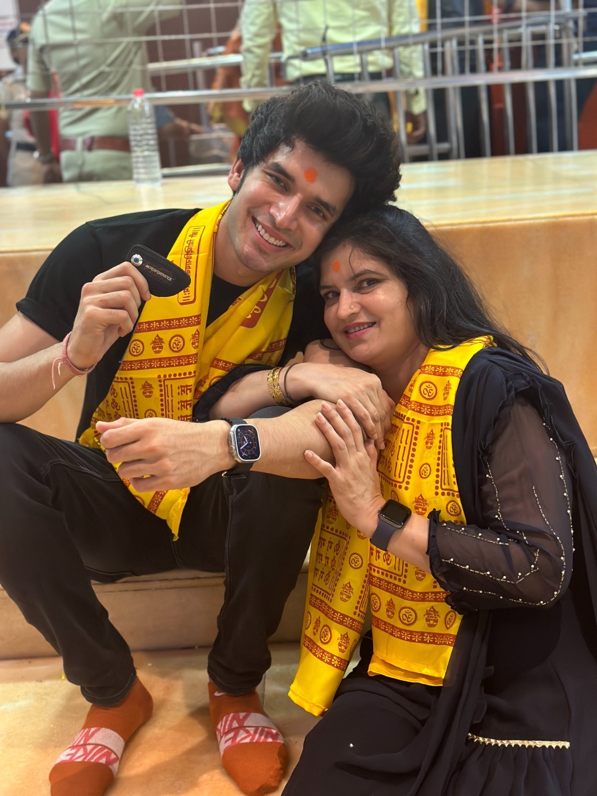 Paras Kalnawat with his mom