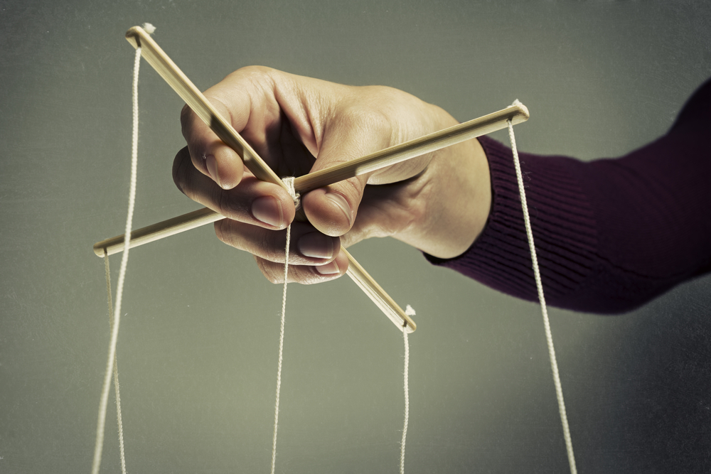signs of a control freak