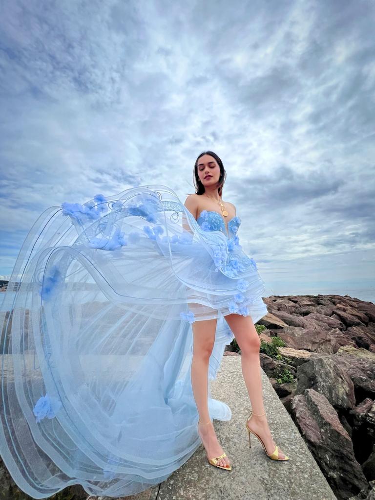 Manushi Chhillar trong ngày thứ 3 của Cannes