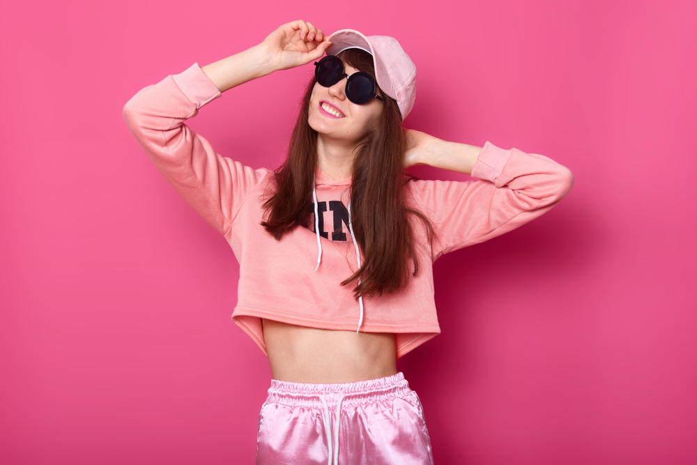   how to style sweatpants