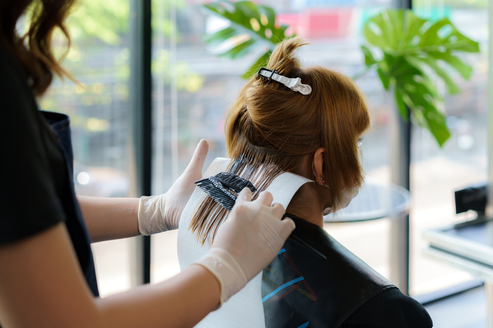 How to Lighten Hair Without Bleach