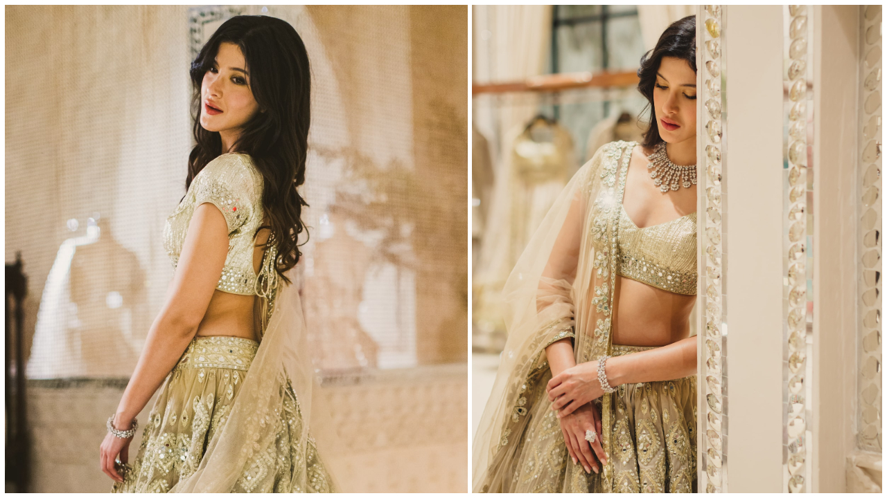 Shanaya Kapoor rạng ngời trong bộ váy Abhinav Mishra lehenga chứng minh rằng bạn không bao giờ có thể sai lầm với sự lấp lánh