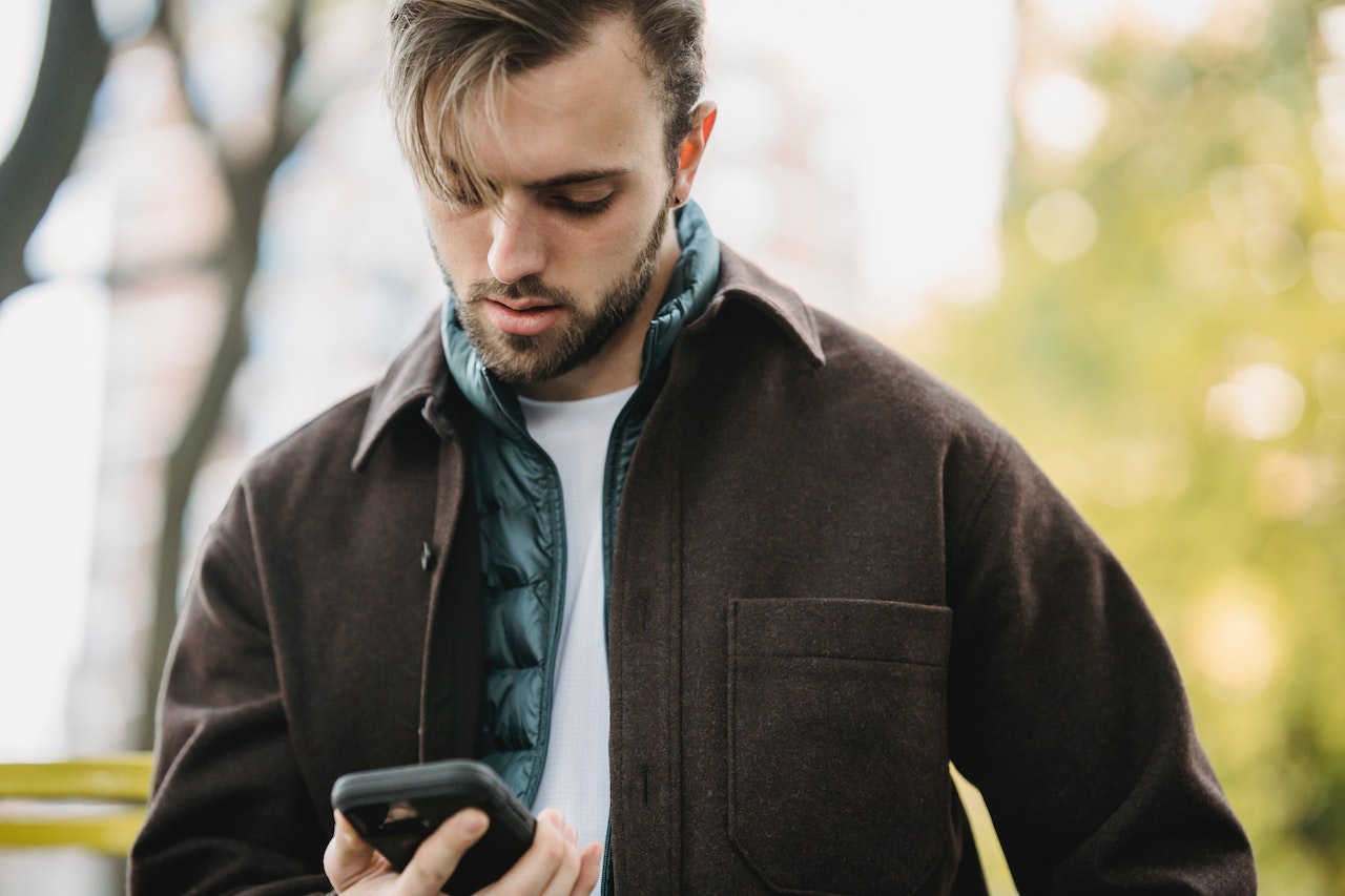 How to Break Up with Someone Over Text