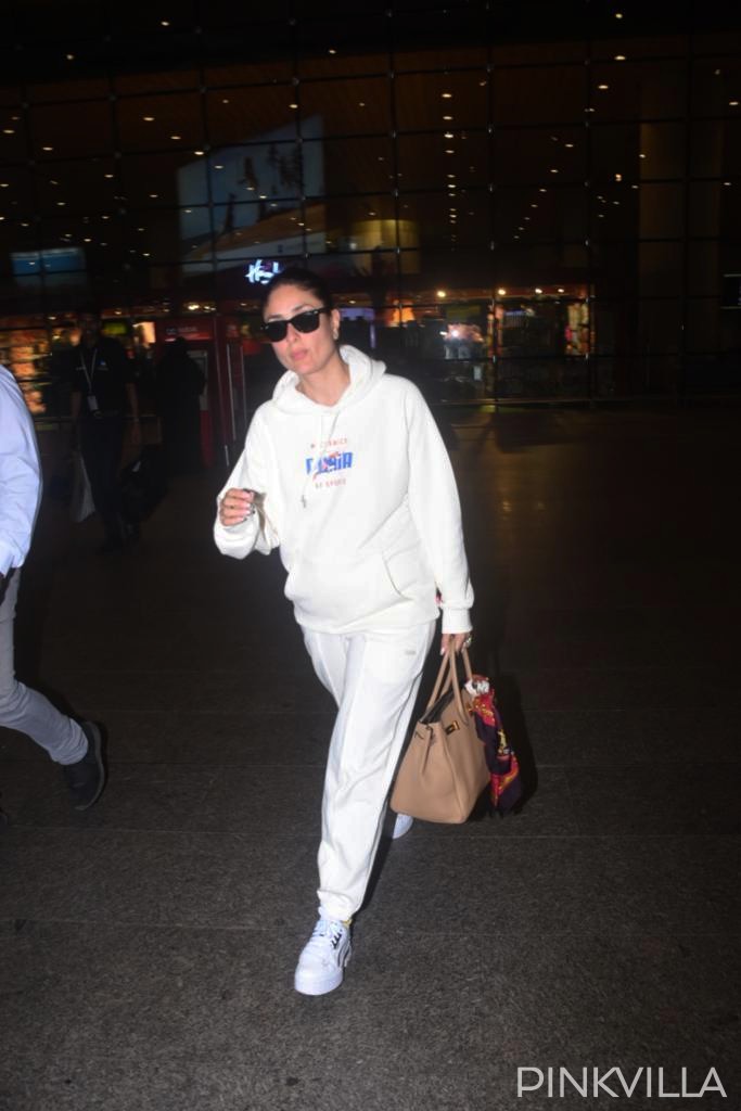 Kareena Kapoor Khan bước ra khỏi sân bay