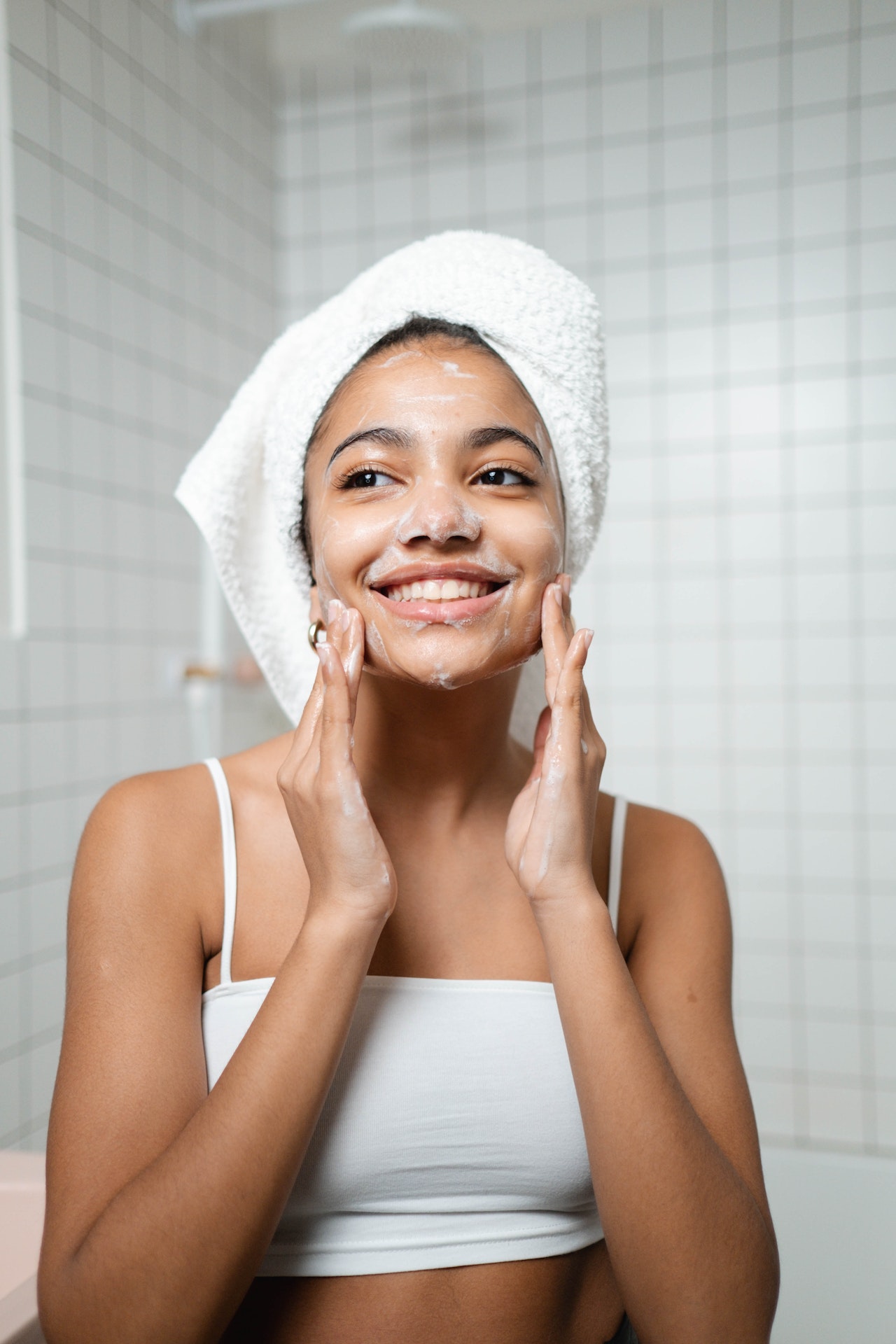  How to Get Glowing Skin: Easy And Effective Tips