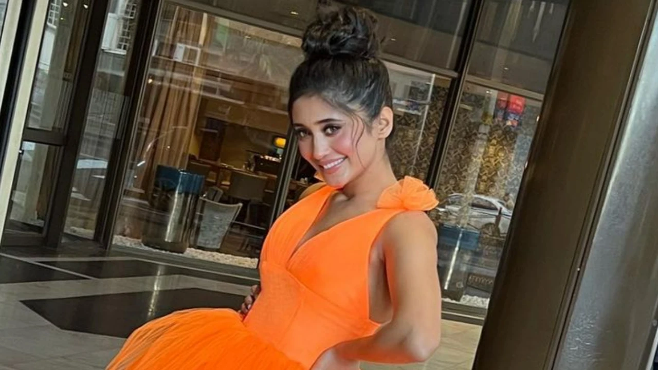 EXCLUSIVE VIDEO: Shivangi Joshi wore 6-inch heels at a party, what happened next is unbelievable