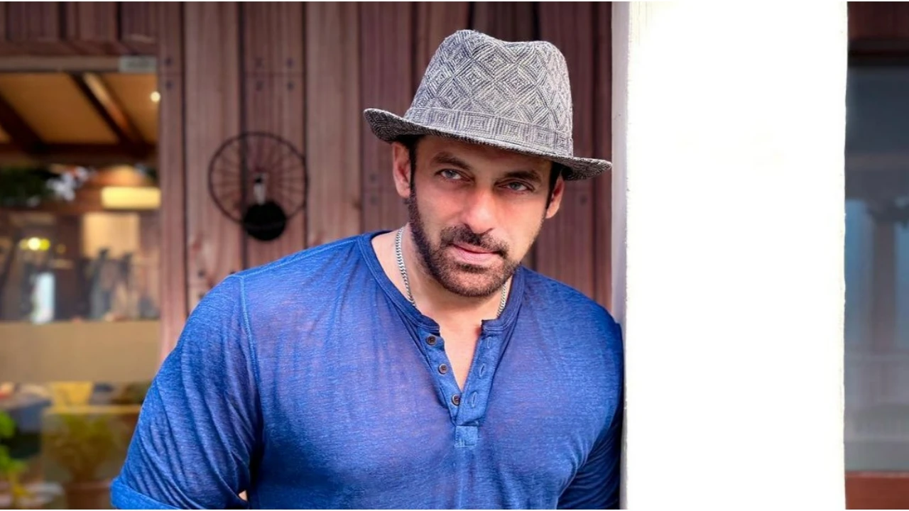Salman Khan looks all things dapper in new PIC; Fans can't stop gushing over him