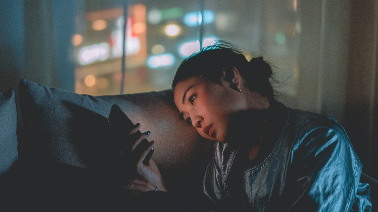 How to Break Up with Someone Over Text