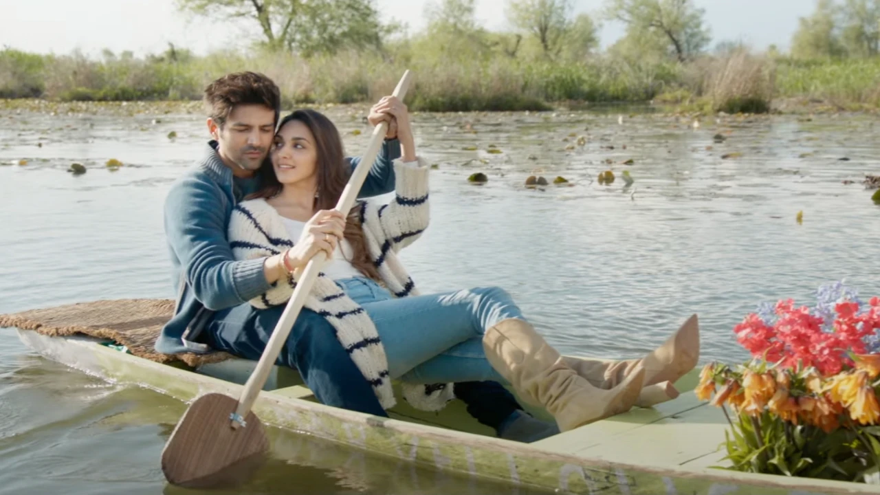 WATCH Kartik Aaryan-Kiara Advani make you fall in love all over again with Satyaprem Ki Katha’s Naseeb Se