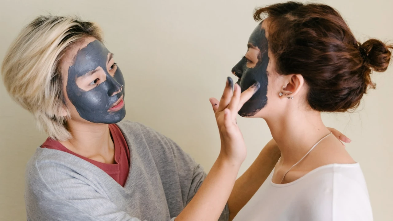 Amazing Benefits of Bentonite Clay for Skin Amazing Benefits of Bentonite Clay for Skin