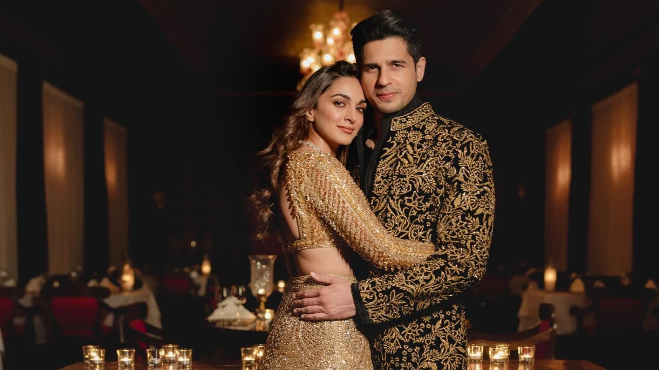 Sidharth Malhotra gives major husband goals as he picks Kiara Advani from Mumbai airport today: WATCH Sidharth Malhotra gives major husband goals as he picks Kiara Advani from Mumbai airport today: WATCH