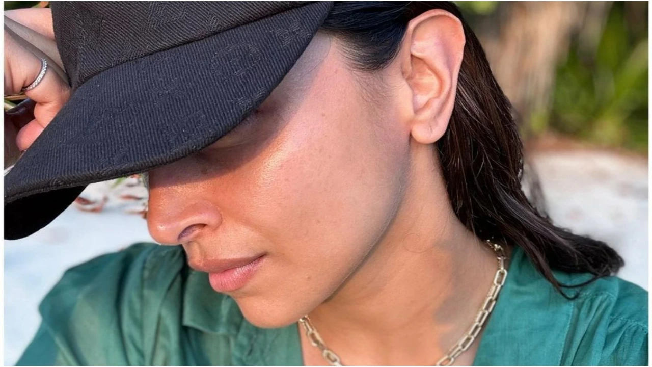 Picture courtesy: Instagram Deepika Padukone drops sun-kissed pic as she chills at beach; Fans can't stop gushing over her 'flawless skin'
