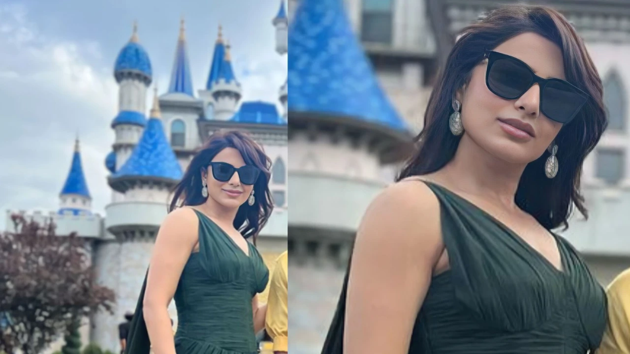 Samantha's ruched Gauri & Nainika gown look with pointed corset worth Rs 1,58,000 is her moment to go all out (PC: Twitter) Twitter