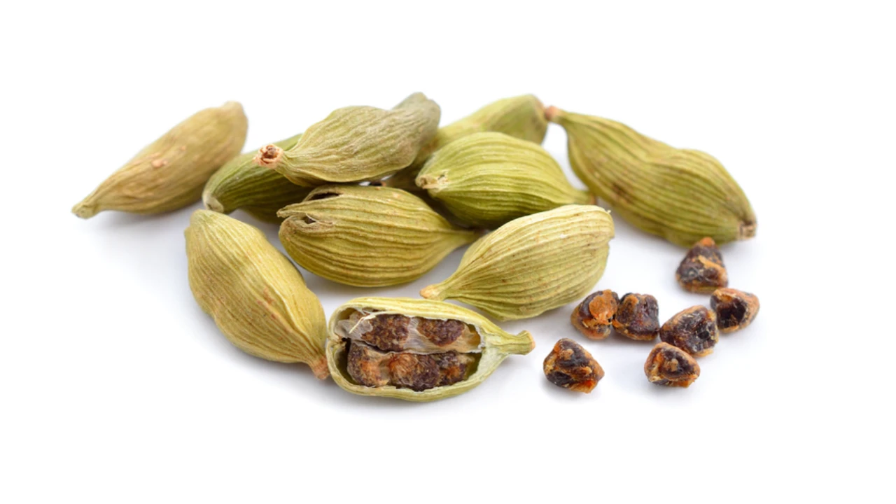 9 Surprising Cardamom Side Effects You Must Know About