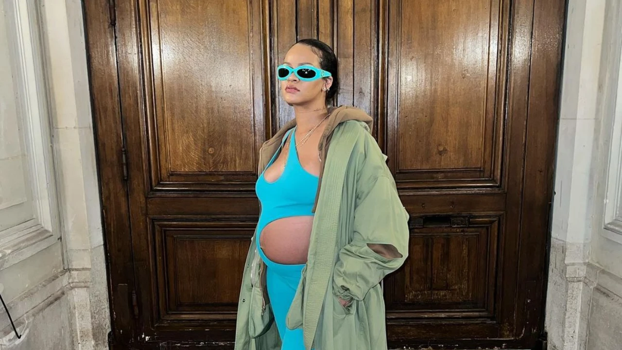 Pregnant Rihanna redefines ‘iconic’, poses in oversized tee that says ‘use a condom’
