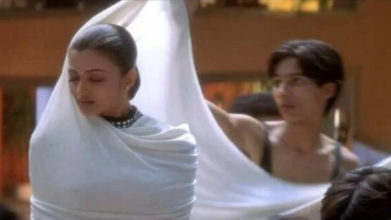 Shahid Kapoor recalls shooting with Aishwarya Rai Bachchan for Taal song: ‘I met with an accident…’ Shahid Kapoor recalls shooting with Aishwarya Rai Bachchan for Taal song: ‘I met with an accident…’