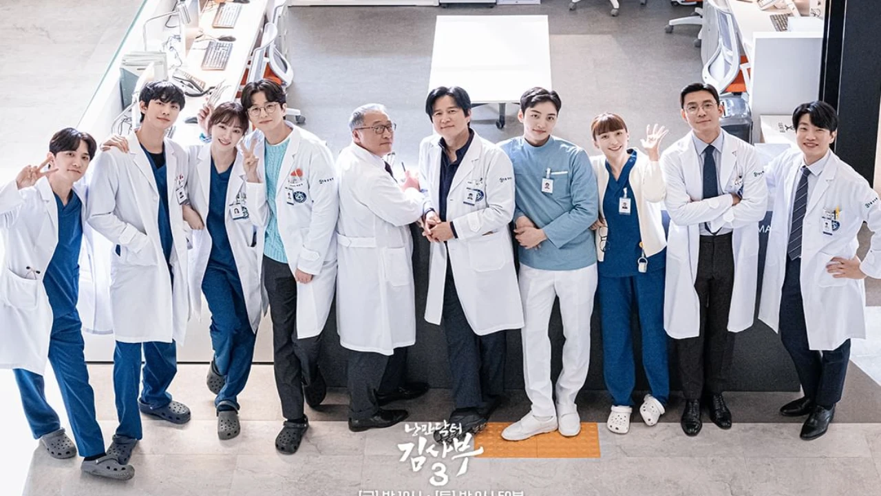 Dr. Romantic 3: courtesy of SBS' Instagram Dr. Romantic 3: courtesy of SBS' Instagram