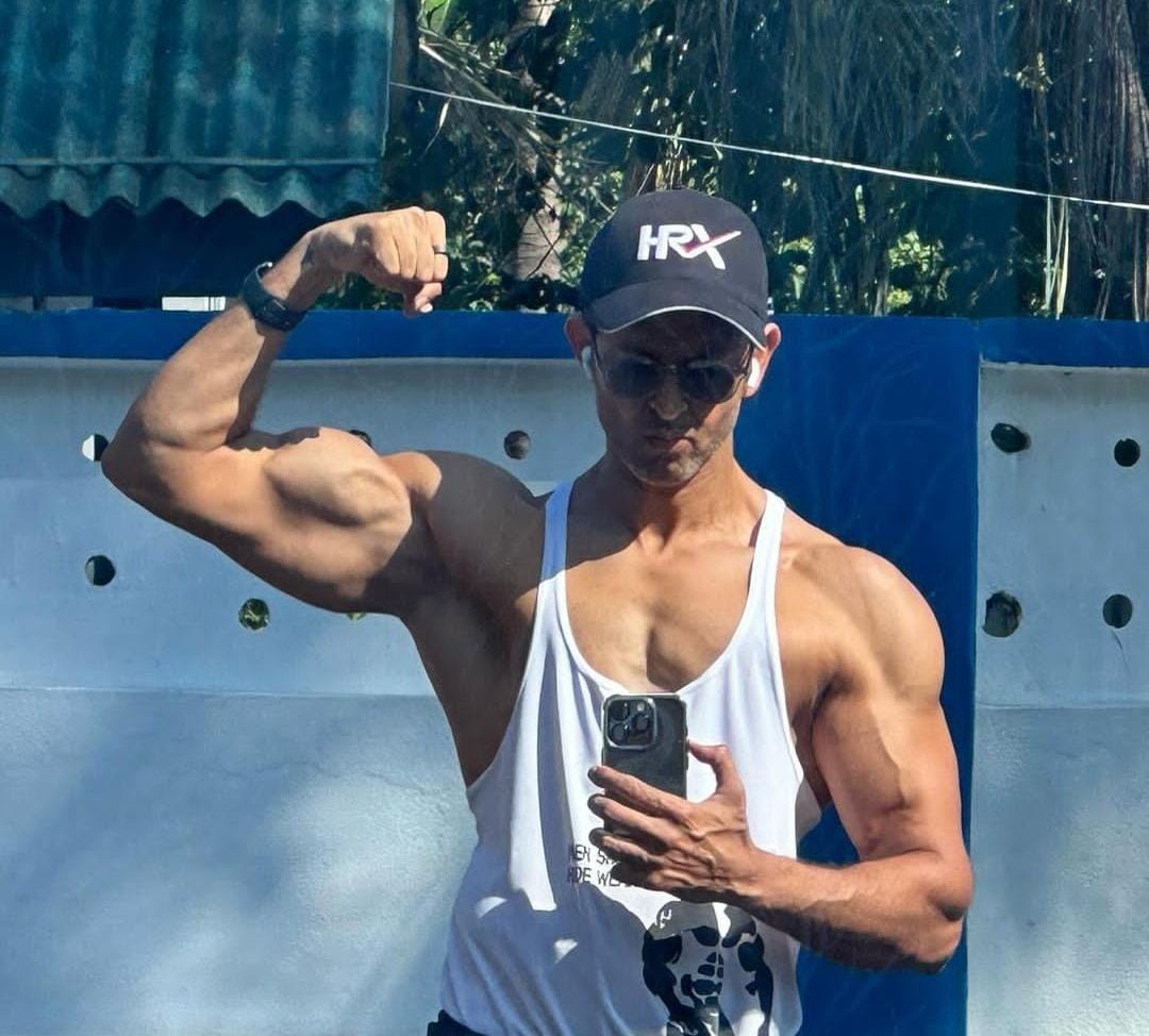 Hrithik Roshan đã tập luyện chăm chỉ để rèn luyện cơ thể trong Fighter (Tín dụng: Instagram của Hrithik Roshan)