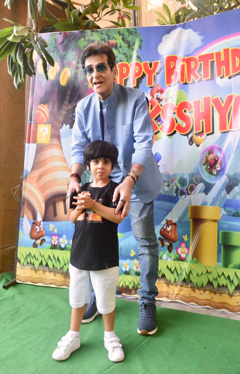 Sinh nhật của Lakshya Kapoor, con trai của Tusshar Kapoor 