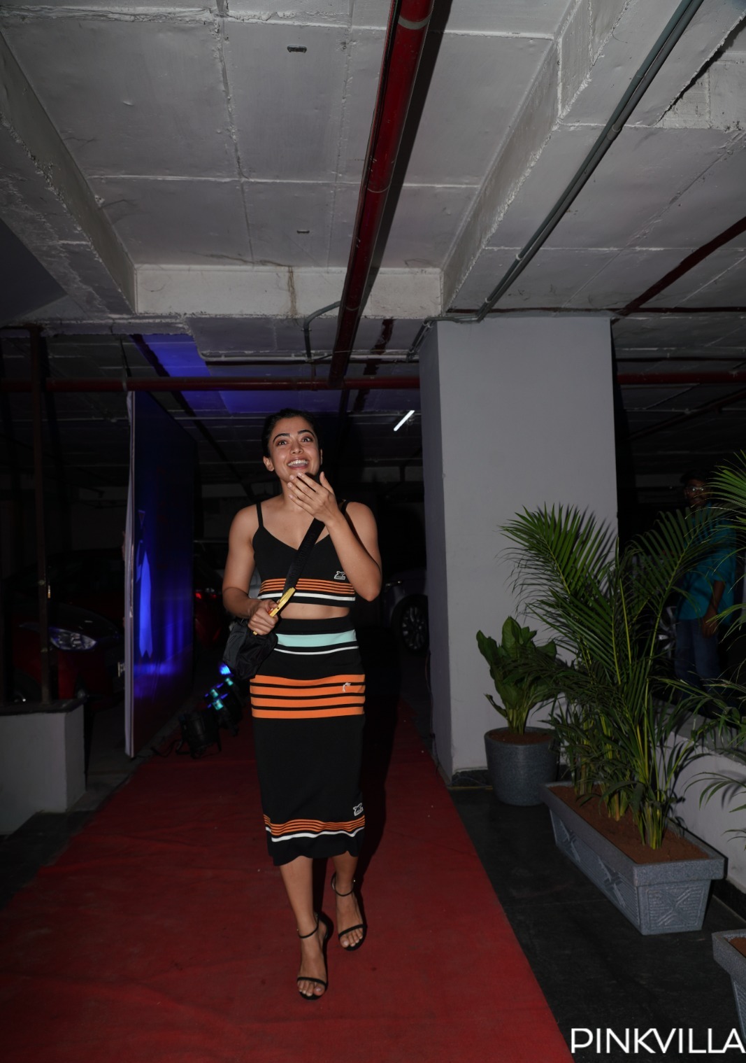 Keerthy Suresh, Rashmika Mandanna, Anand Deverakonda lộng lẫy trong bữa tiệc sinh nhật của một người bạn thân;  NHỮNG BỨC ẢNH