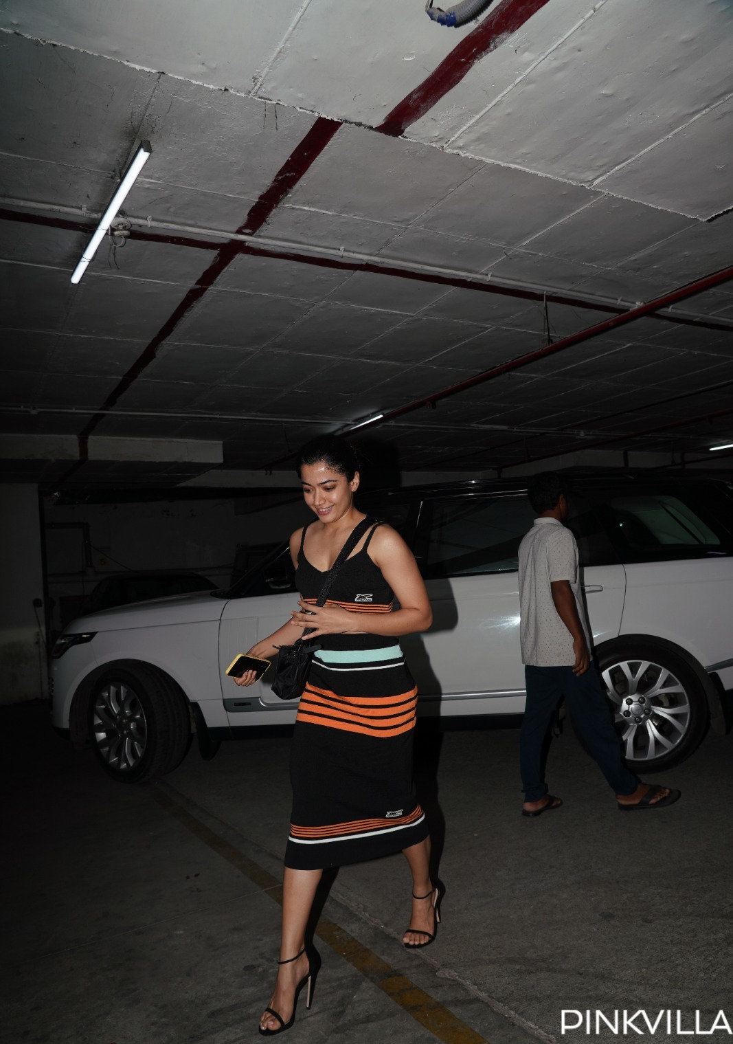 Keerthy Suresh, Rashmika Mandanna, Anand Deverakonda lộng lẫy trong bữa tiệc sinh nhật của một người bạn thân;  NHỮNG BỨC ẢNH